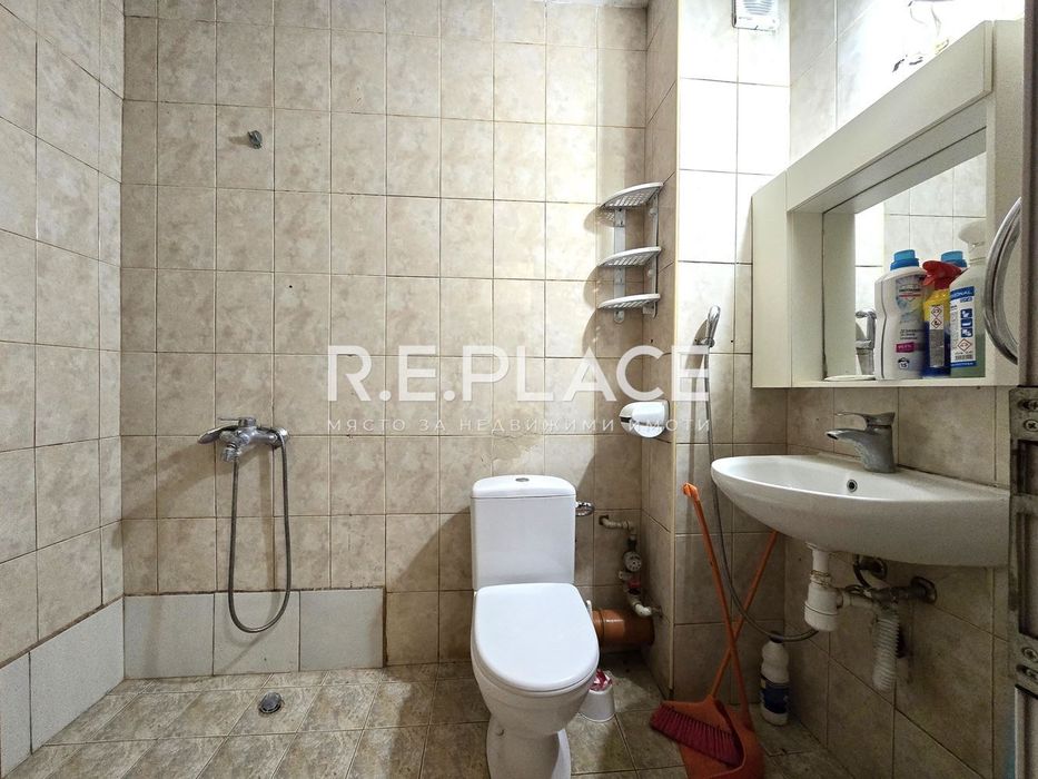 Продава се Двустаен апартамент в Варна, Бриз - 68 кв.м за 1013 €/кв.м - Снимка #10