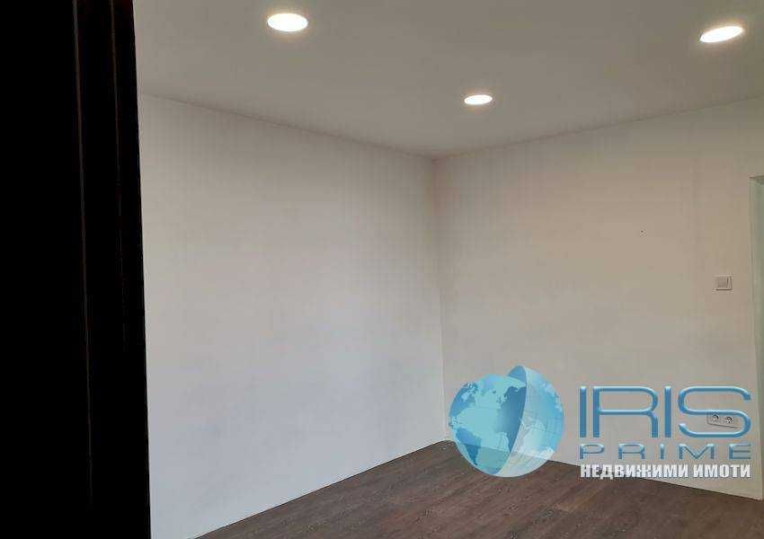 Продава се Къща в с. Осмар, Област Шумен - 226 кв.м за 553 €/кв.м - Снимка #9