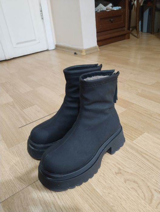 Зимние ботинки женские