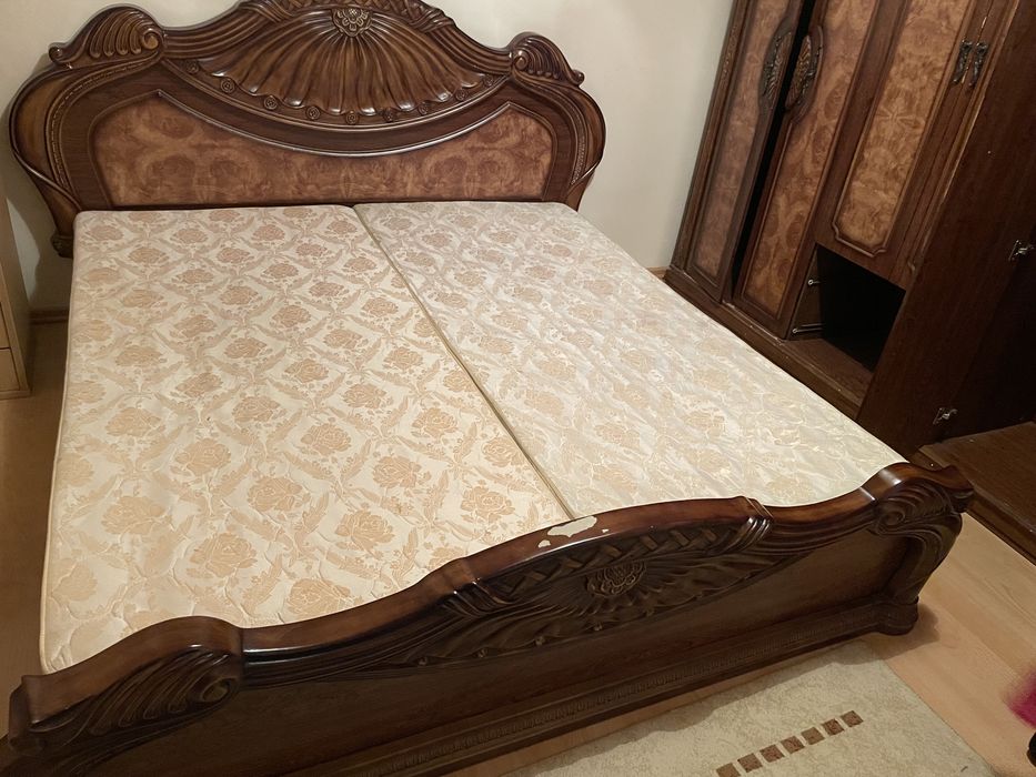 Спальный гарнитур