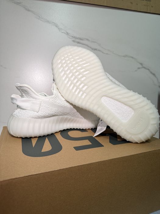Yeezy 350 V2 (cream/white)