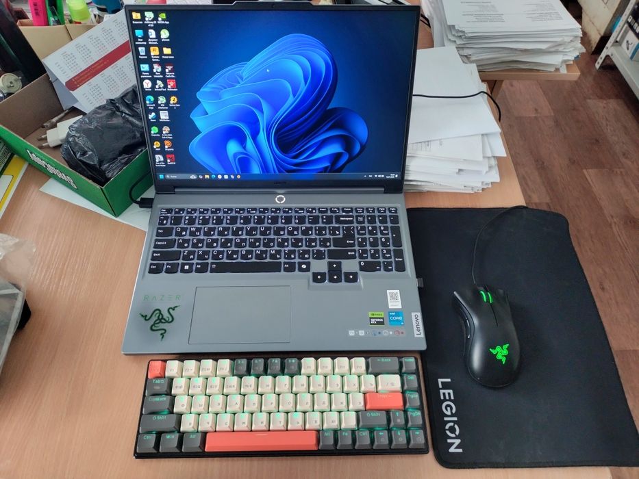 Продам мощный игровой ноутбук!