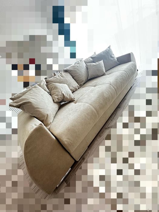 Vând canapea în stare foarte buna