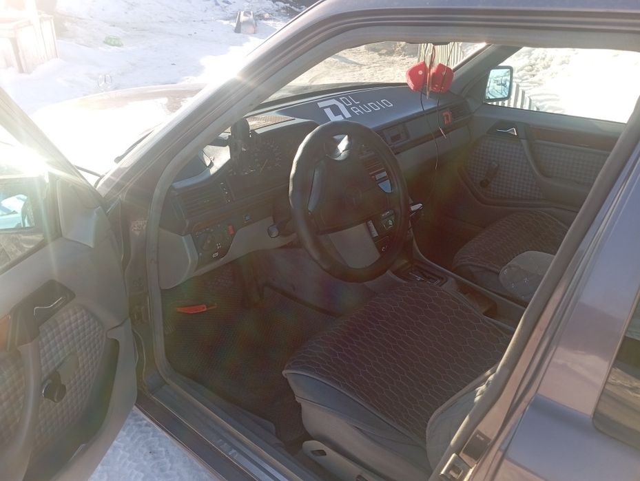 Продам мерса на полном ходу