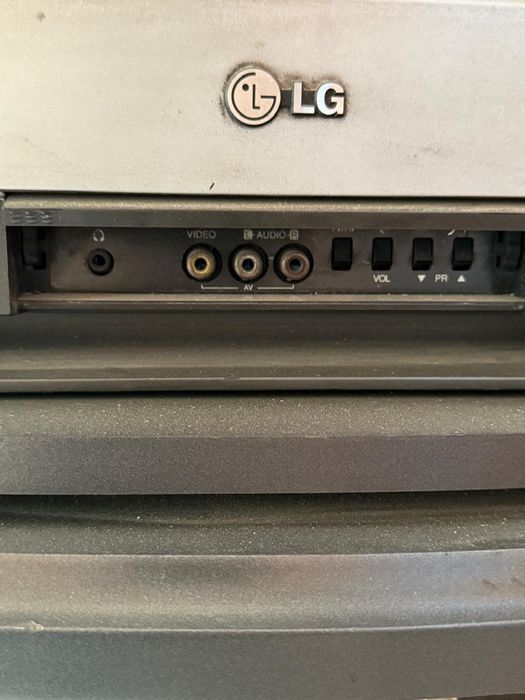 Телевизор LG 52 диагональ