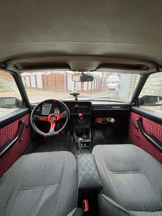 Обшивки дверей .