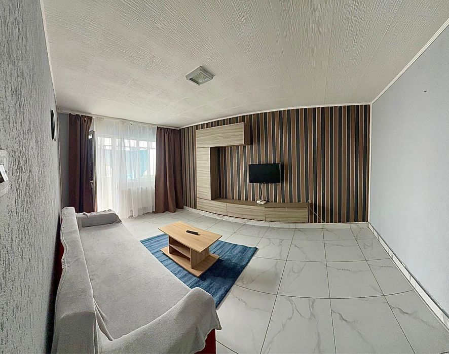 Vand apartament cu 3 camere decomandat