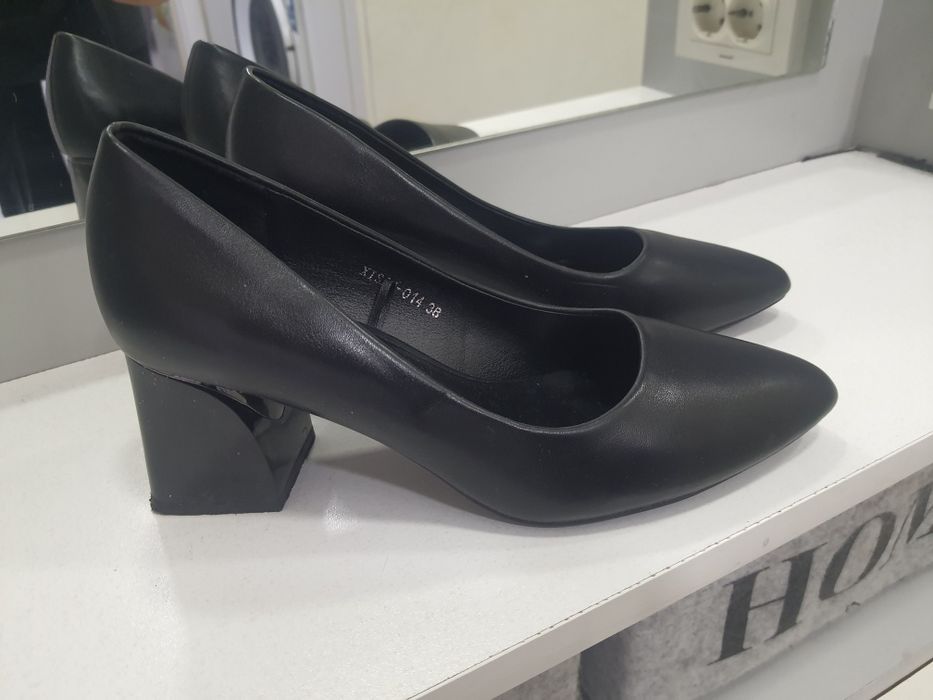 Страхотни обувки Tendenz 38 р-р