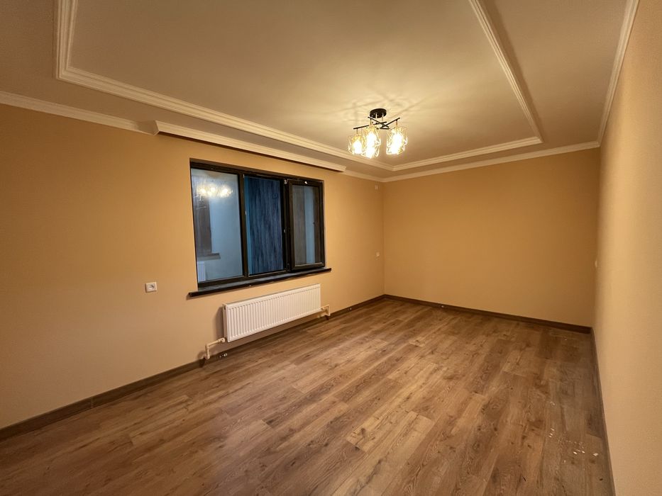 Калинский Боярин яқинида 3 хона тайёр хонадон сотилади