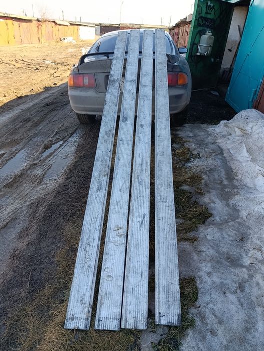 Бортовая доска для прицепа