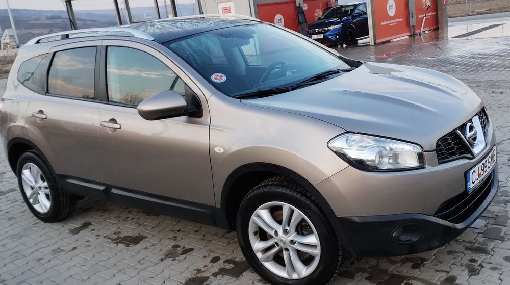 Nissan Qashqai+2