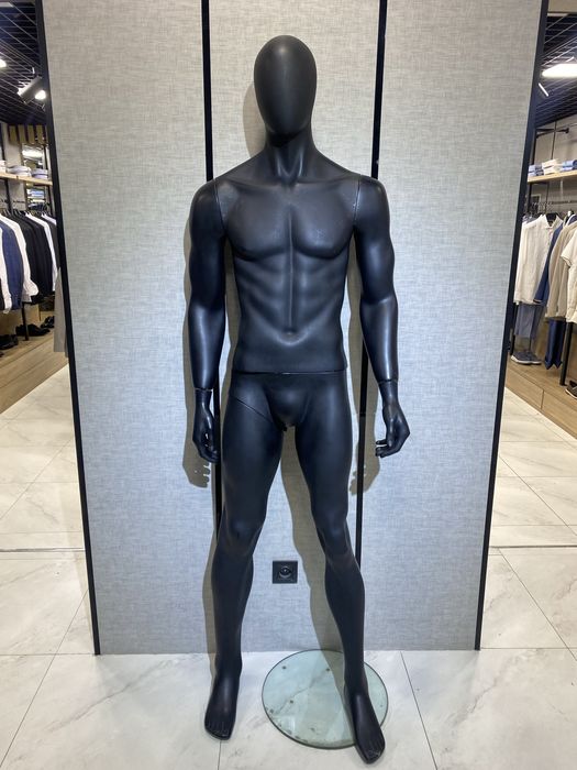 Maniken sotiladi xar xil