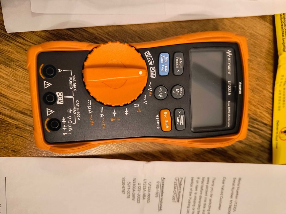 Agilent KEYSIGHT U1233A 6000 Count True RMS мултиметър