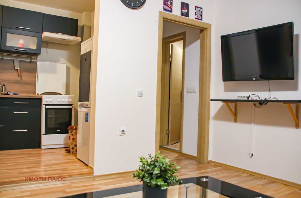 Дава се под наем Тристаен апартамент в София, Зона Б-19 - 85 кв.м за 847.62 € - Снимка #4