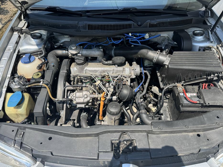 VOLKSWAGEN Golf 2003 — imagine 3