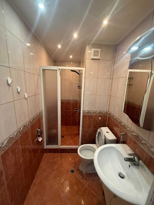 Дава се под наем Тристаен апартамент в София, Света Троица - 70 кв.м за 648.21 € - Снимка #1