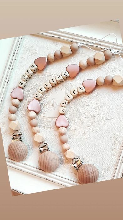 Lantisoare  de suzeta, personalizate pentru bebe