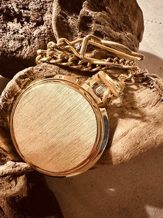 Omega джобен часовник с дата