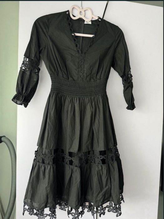 Официални рокли повод