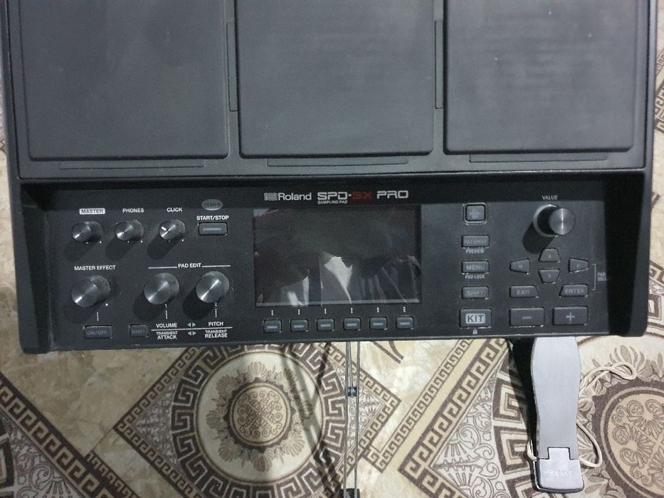 ROLAND spd pro sotiladi