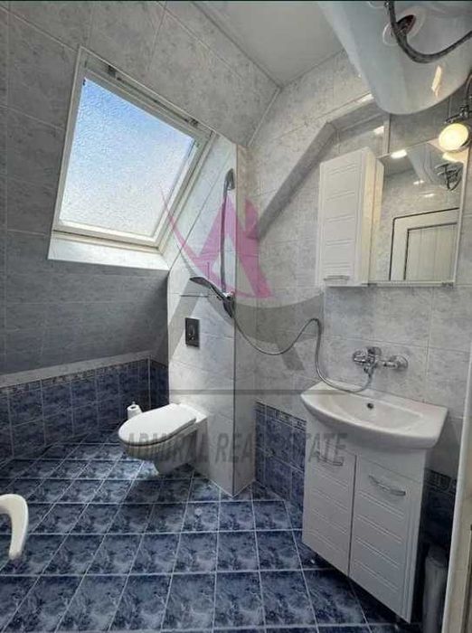 Дава се под наем Двустаен апартамент в Варна, Левски - 67 кв.м за 486 € - Снимка #3