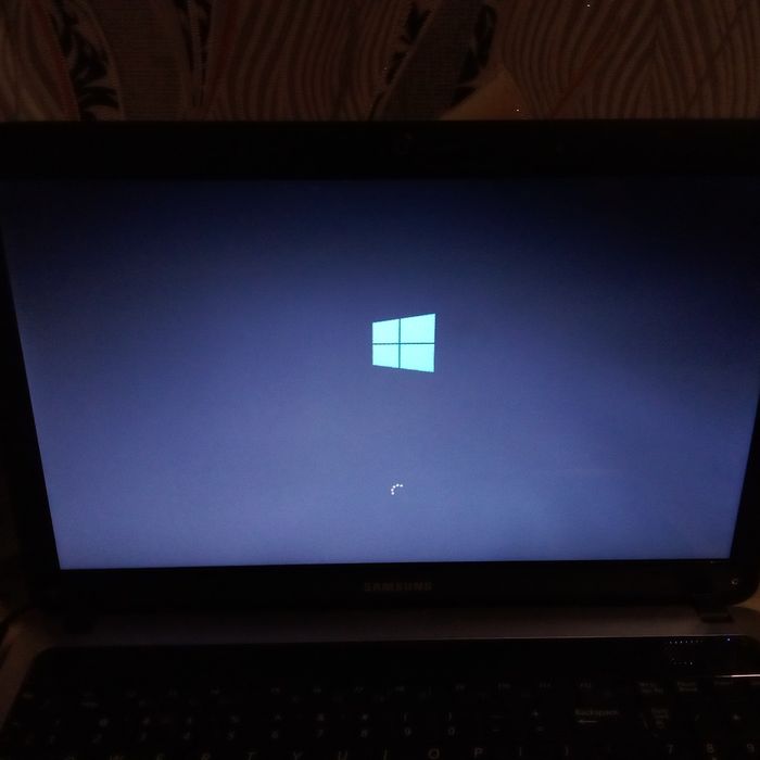 Продам ноутбук Самсунг