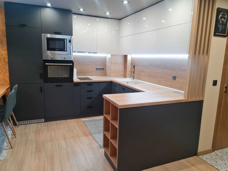 Дава се под наем Тристаен апартамент в София, Център - 92 кв.м за 997.05 € - Снимка #8