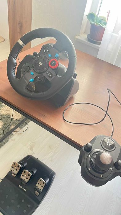 Logitech G29 комплект с волан, педали и скоростен лост