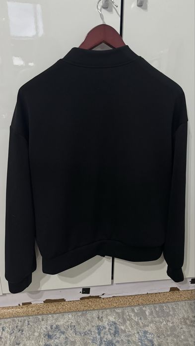 Бомбер женский черный