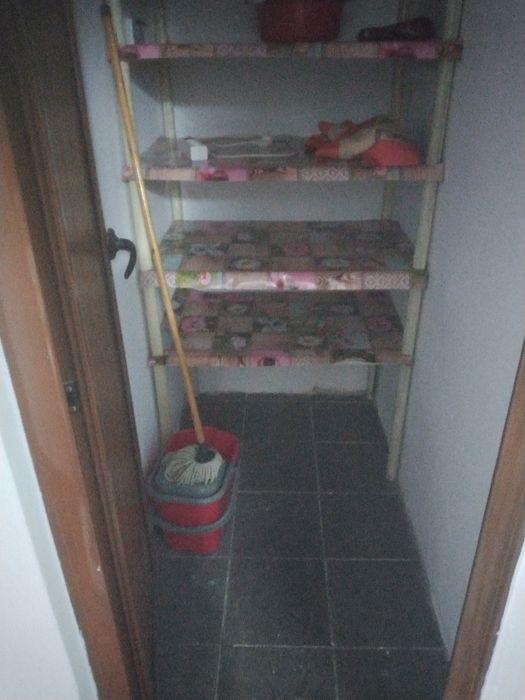 Rm. Vâlcea., închiriez apartament.