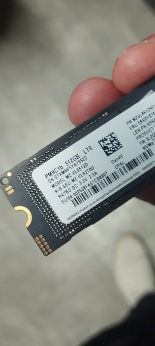 Продаю свой ноутбук OMEN 16-ae0001nr