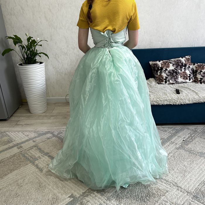 Отдам даром красивое платье