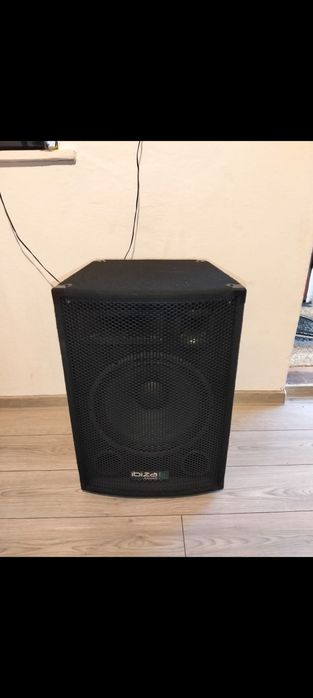 Vând 2 basi 2 boxe set una ibiza sunt pasive  si un mixer