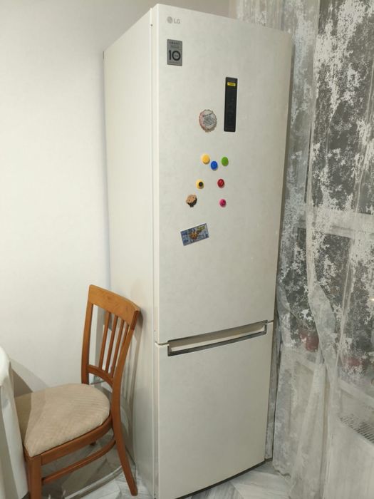 Продаётся холодильник LG Inverter