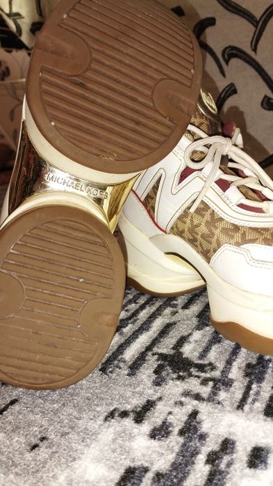 Стилни ежедневни маратонки Michael Kors