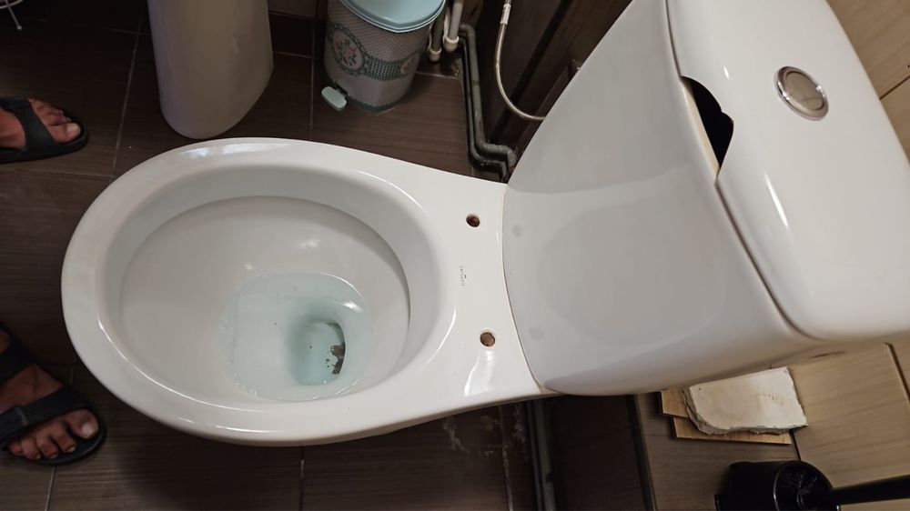 SET Vas wc cu rezervor (capac spart/fisurat)