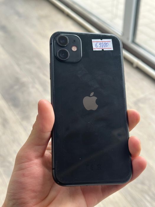 Продам айфон 11