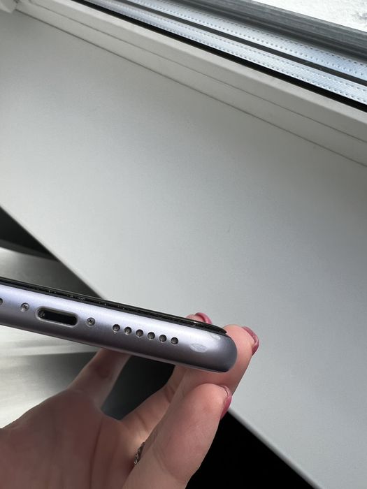 Продам iPhone 11 64Gb фиолетовый