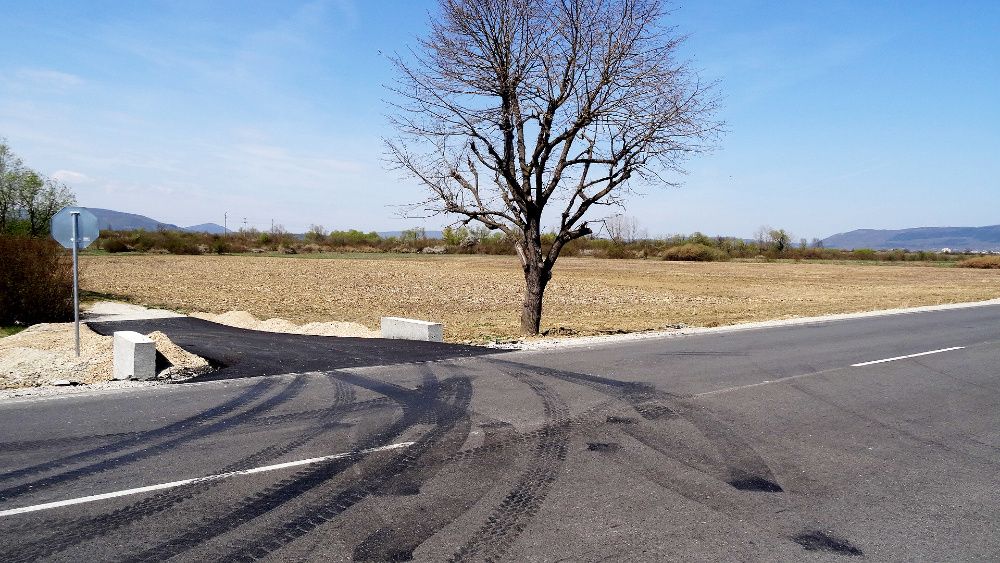 Парцел на главен път Севлиево-Габрово