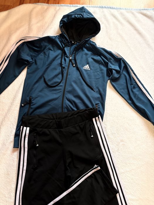 Trening femei cu gluga Adidas