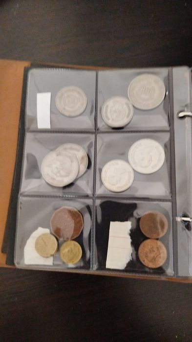 Vând colecție de timbre și monede  foarte vech începând cu anii1700