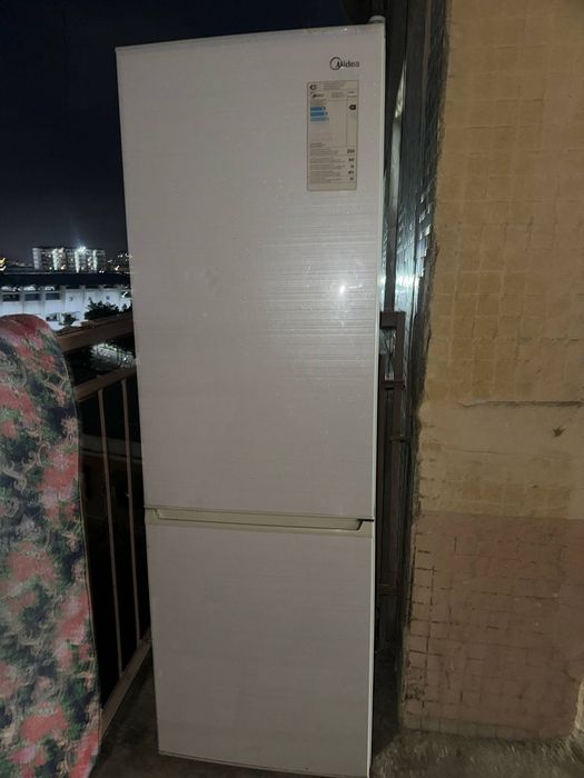 Midea Xolodilnik HD-377RN(W)