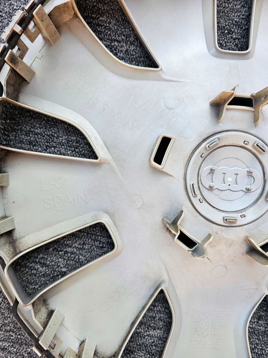 Capace Roti / Capace Jante De Tabla 16" Ptr. Audi A3/A4/A5/A6