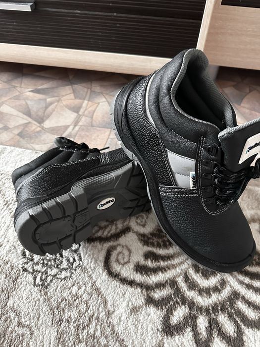 Продам ботинки рабочие, новые