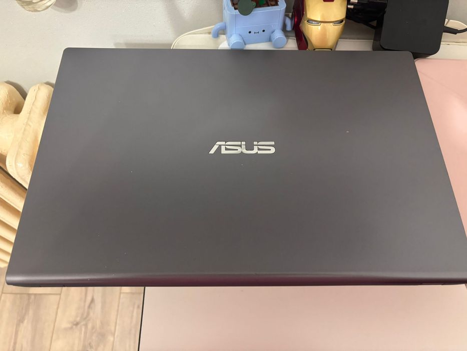 Vand Laptop Asus Vivobook