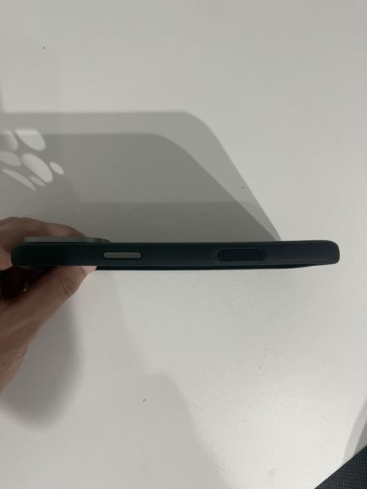 Чехол для iPhone 16 pro max кожа с металлом magSafe