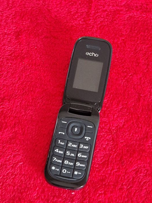 Telefon cu clapeta