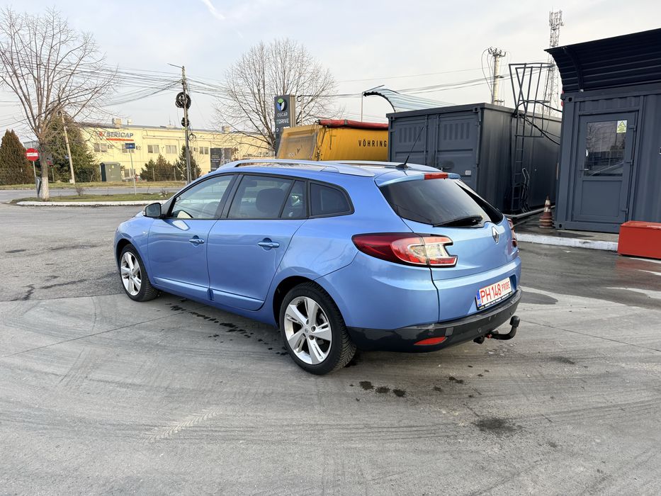 Renault Megane 3 Bose 1.5 dci,Bi Xenon,Line Assist,Panoramic, Istoric!