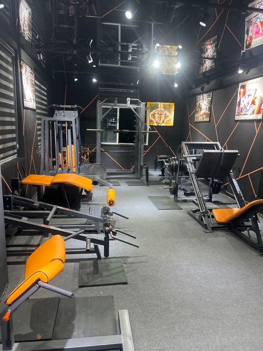 Тренажерный зал сотилади