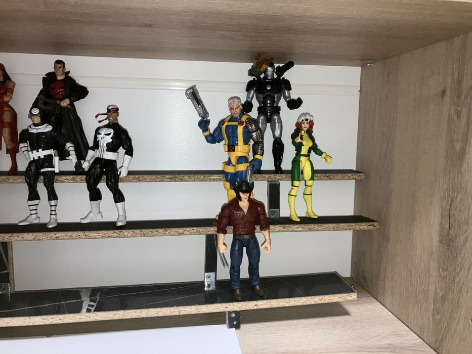 Екшън фигури marvel legends,black series и други